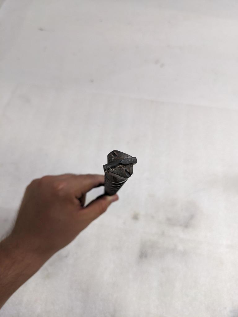 UNBRANDED SDS-MAX DRILL 3/4" X 17" CARBIDE WITH BENT CUTTER USED R22T2