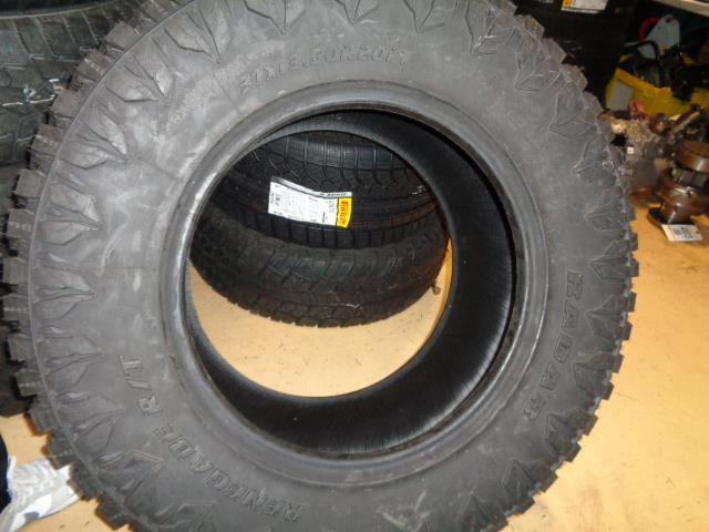 RADAR RENEGADE R/T LT 37 13.50 20 128Q LRF 12PLY TIRE RASYTH0110 BQ4 SU2