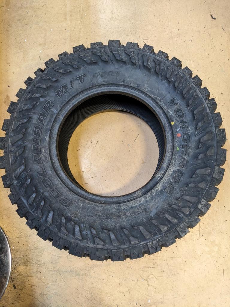 2 YOKOHAMA GEOLANDAR M/T G003 LT 31 10.5 15 109Q LRC 6PLY TIRES 110133301 BQ2