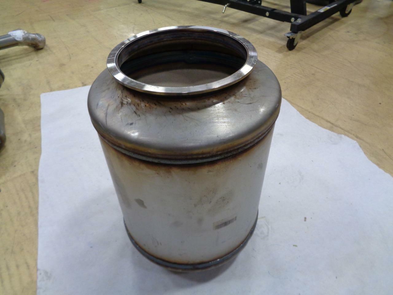 Navistar Diesel Particulate Filter 208723883 7081319C1 T-065-0026-20 NEW BSIG1