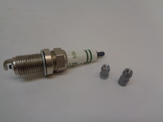 BRAND NEW BOSCH SUPER SPARK PLUG NISSAN ACURA HONDA 10 PACK 7553 R13T3