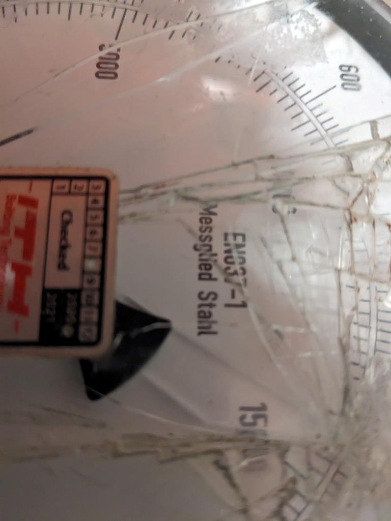 ITH PRESSURE GADGE  (EN837-1) BROKEN R22