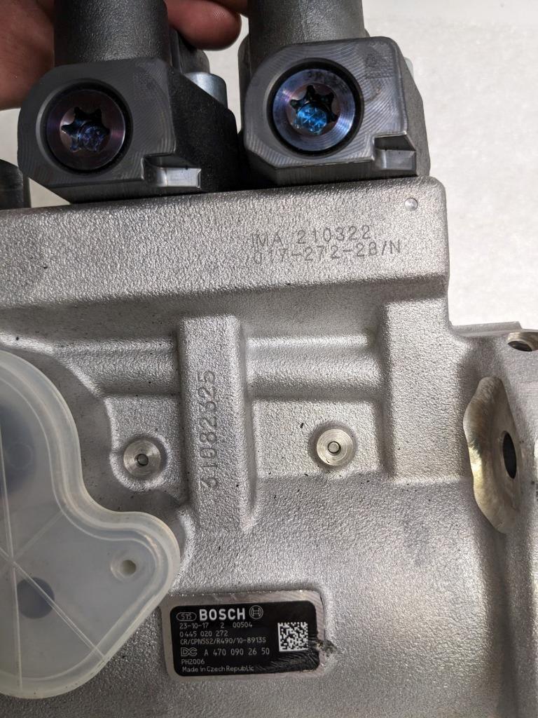 BOSCH HIGH-PRESSURE FUEL PUMP FOR MERCEDES 0 445 020 272 / A 470 090 26 50 R14