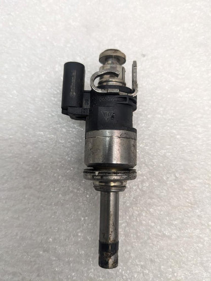 15-18 PORSCHE CAYENNE MACAN 958 TURBO FUEL INJECTOR 94611012830 USED R21SPB