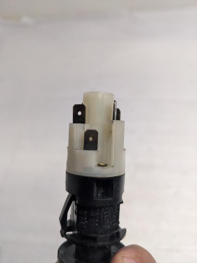 PORSCHE 92861310500 HELLA HAZARD LIGHT SWITCH FOR 87-91 928 USED R20T7