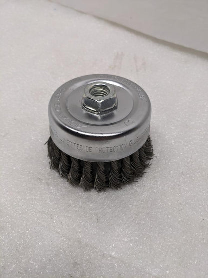 PFERD 82523 4" DIAMETER KNOT WIRE CUP BRUSH .023 CS WIRE 5/8-11 THREAD NEW R22
