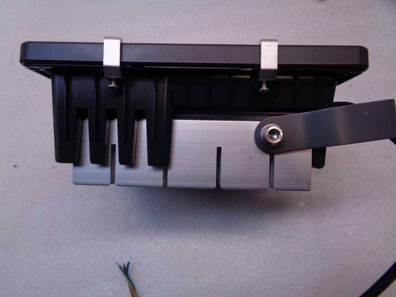 NEW LUMENS IP65 LED FLOOD LIGHT AC100-240V 50W IP65 SR