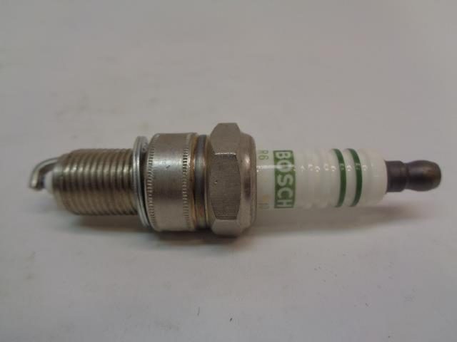 BRAND NEW BOSCH SUPER SPARK PLUG DODGE 10 PACK 7522 R13T3