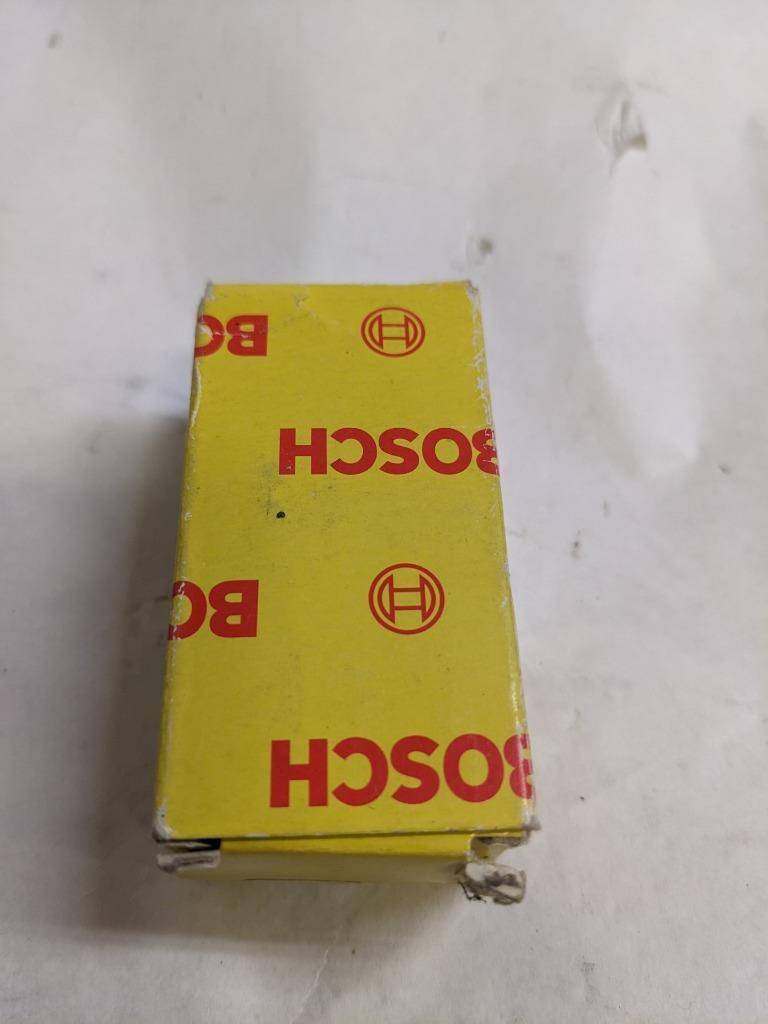 BOSCH DISTRIBUTOR CAP (1) FOR PORSCHE CARERREA/TARGA/TURBO 04216 NEW R20