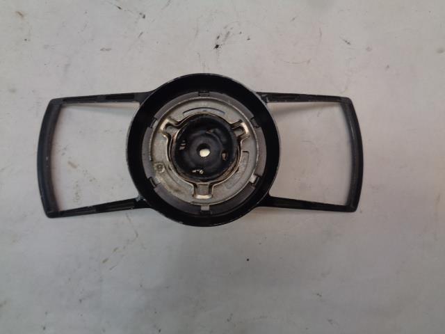 USED PORSCHE 912 911 65-68 STEERING WHEEL HORN BUTTON R21
