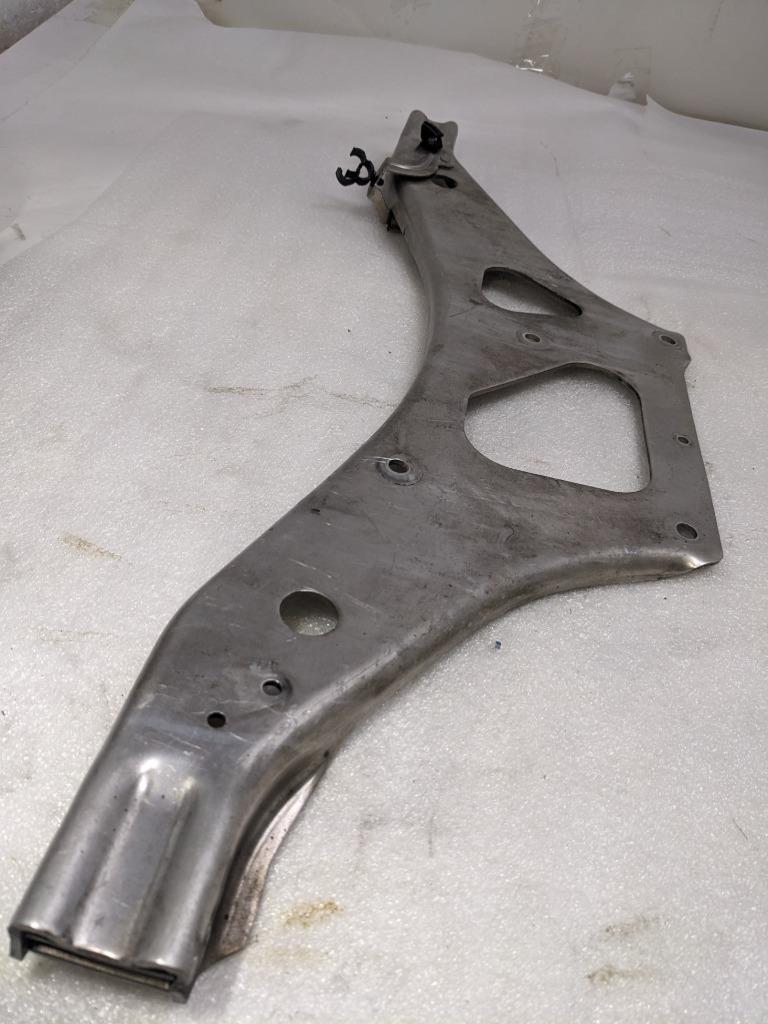 PORSCHE 911/996 ENGINE CRADLE MOUNT 99637501107 USED 996B.G.L.