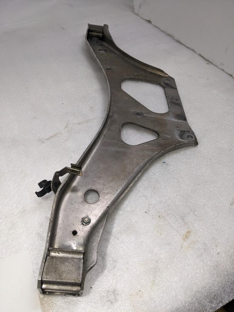 PORSCHE 911/996 ENGINE CRADLE MOUNT 99637501107 USED 996B.G.L.