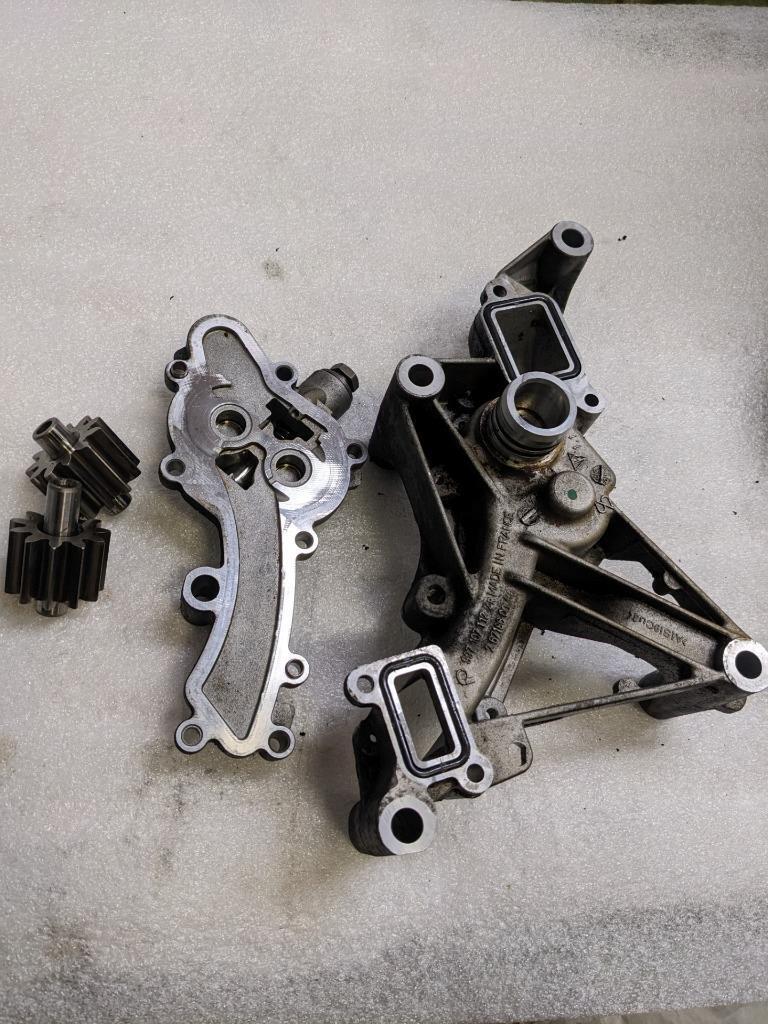 PORSCHE BOXSTER 987 2005-2008 3.2 OIL PUMP COVER 9971071124R USED R20