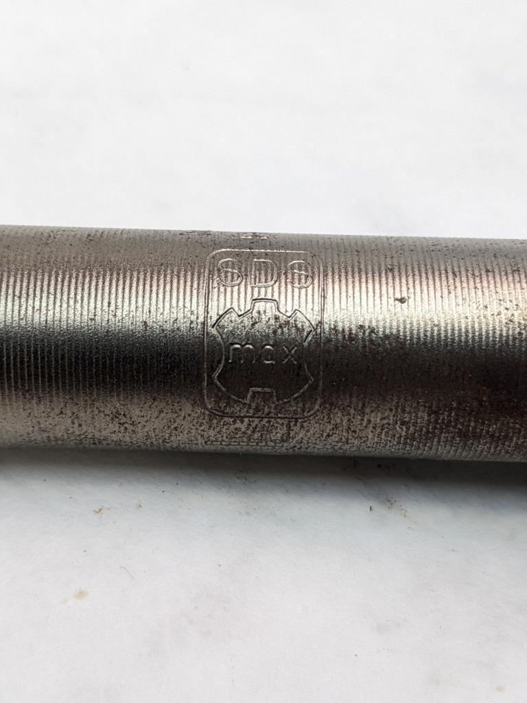 BOSCH ROTARY HAMMER DRILL 1" DRILL BIT 31" MAX DRILLING 39 OVERALL LG #2 NEW D0