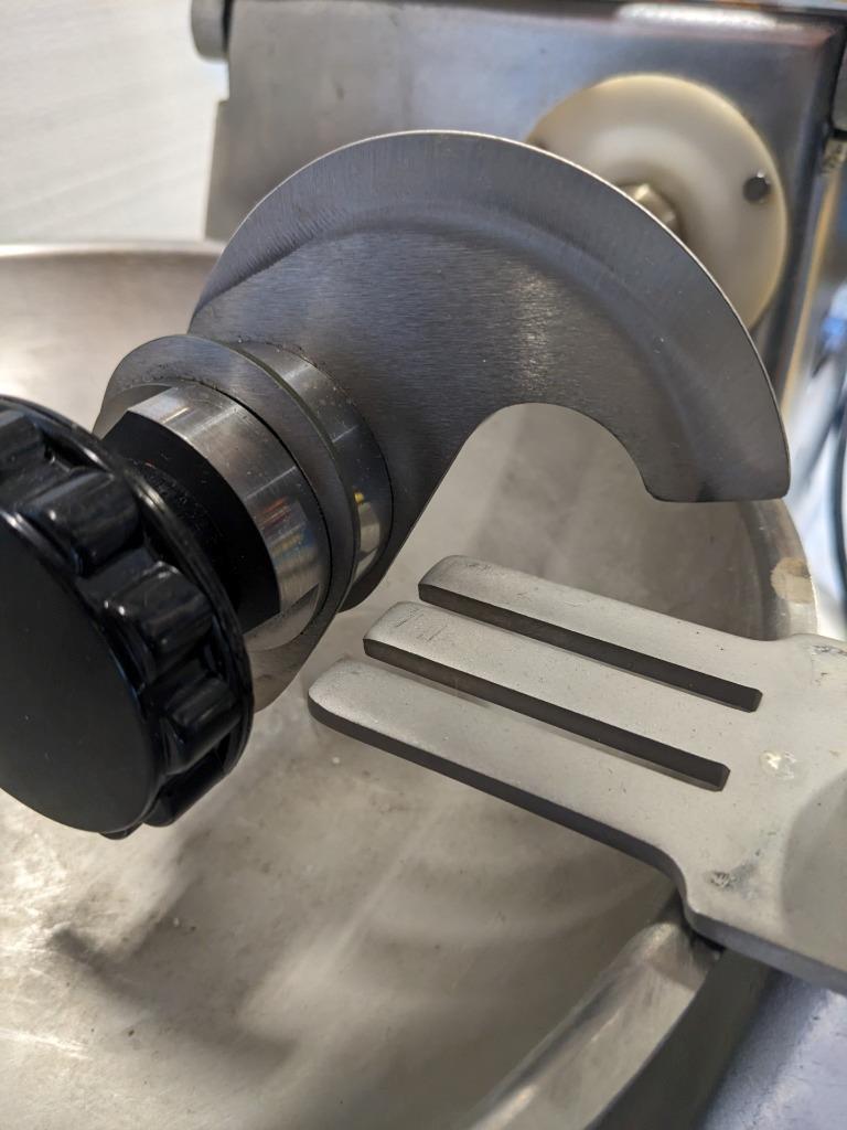 Hobart 84145-2 Buffalo Chopper Food Processor w 1/2 HP Item used B2