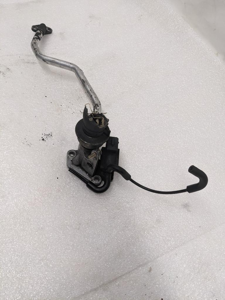 PORSCHE 9961131317R SECONDARY EGR AIR INJECTOR VALVE FOR 1999 996 USED 996GL2T1