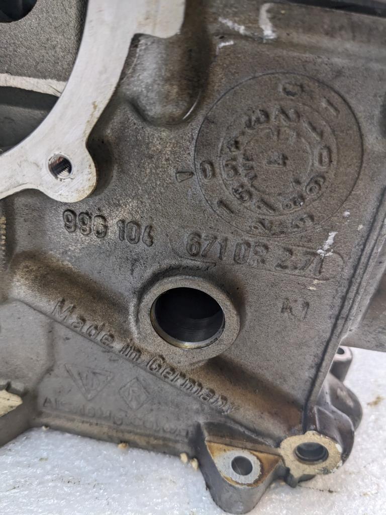 PORSCHE 911/996 CYLINDER HEAD ASSEMBLY W COVER 9961046710R #3 SR:5146 996BGL2