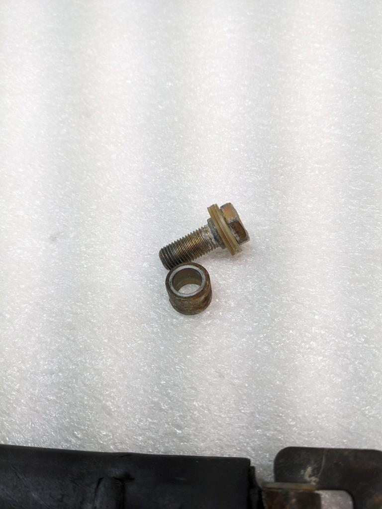 PORSCHE 92880318306 LEFT SEAT BELT BUCKLE FOR 1974-1985 PORSCHE 928 USED R25T7