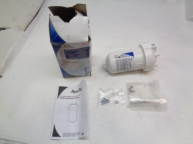 AQUA-PURE 5528901 AP200 3M UNDER SINK WATER FILTRATION SYSTEM NEW R29