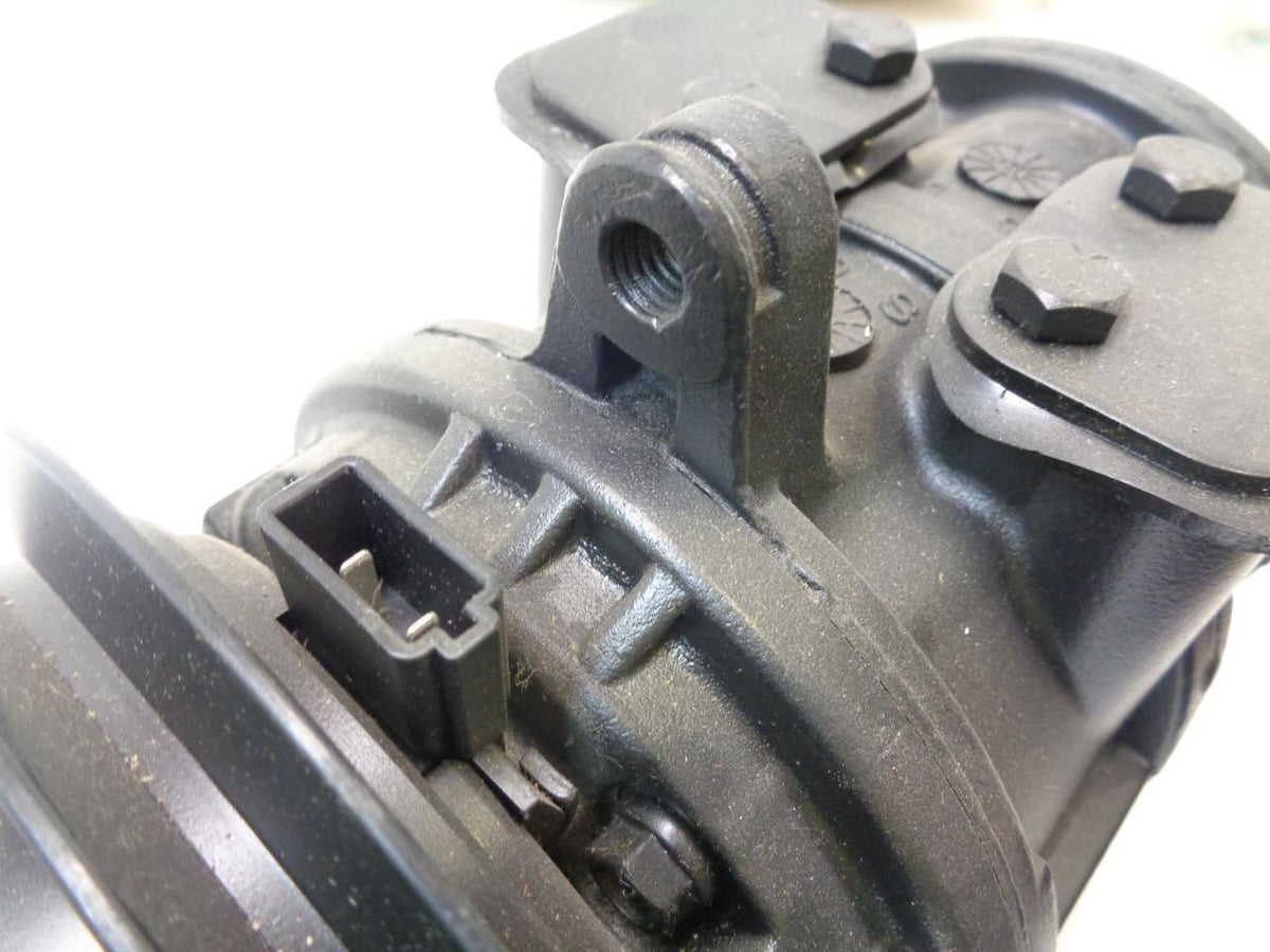 REMAN FACTORY AIR 4 SEASONS 57112 AC COMPRESSOR 82-92 FORD, MERCURY (VARIOUS) R1