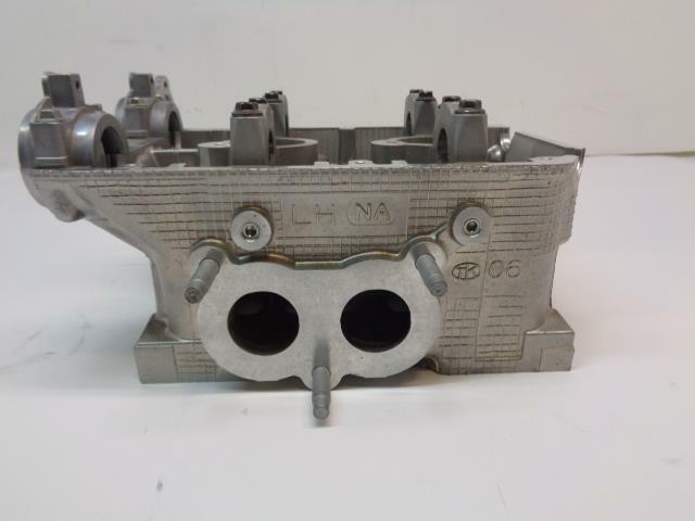 NEW GENUINE SUBARU FORESTER EJ2 LEFT BARE CYLINDER HEAD TWIN CAM R8