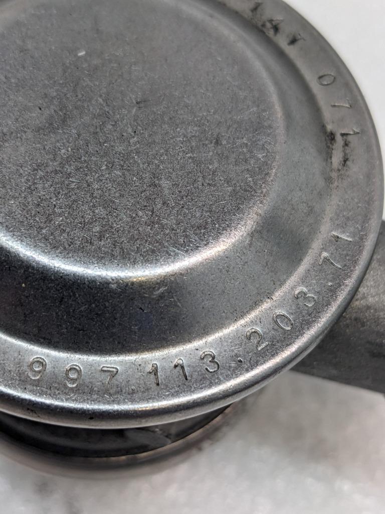 15-18 PORSCHE MACAN EGR SECONDARY AIR PUMP VALVE 99711320371 USED R21SPB