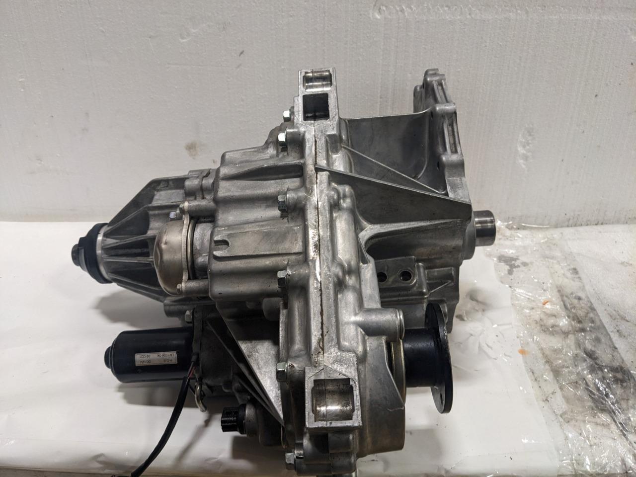 NISSAN ARMADA PATHFINDER 2004-2008 TRANSFER CASE ASSEMBLY 33100-7S110 BSRG1