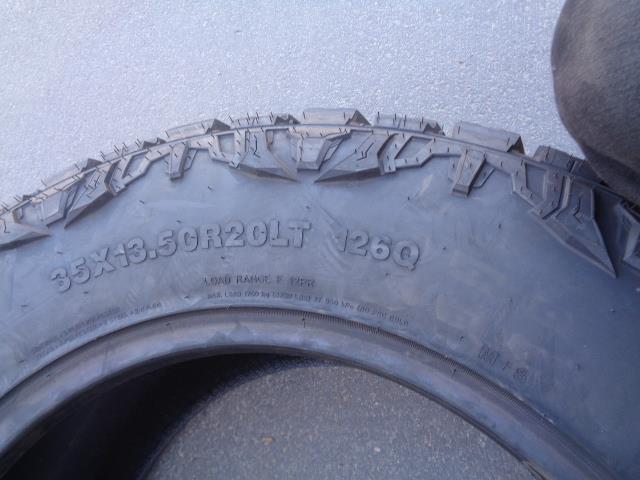 VENOM POWER TERRA HUNTER R/T + LT 35 13.5 20 126Q LRF 12PLY TIRE TVPRT39 SU7