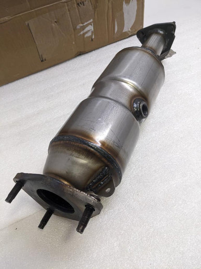 CATALYTIC CONVERTER KIT BELIEVED FOR FRONT 2003-2007 HONDA ACCORD 2.4L NEW R19