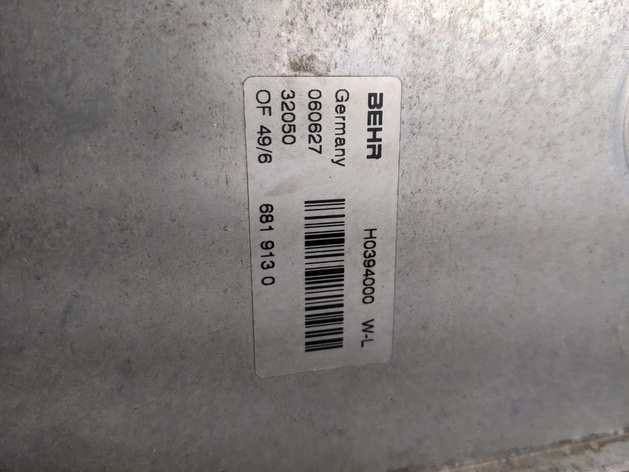 PORSCHE CAYENNE 4.5L ENGINE OIL RADIATOR COOLER 6819130 USED 996BGL