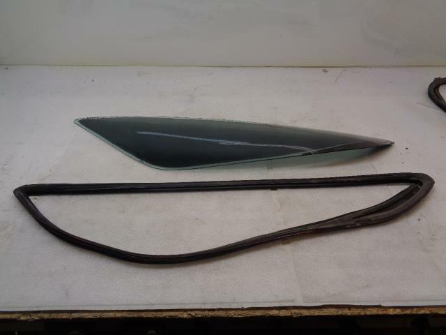 Porsche 928 S4/GTS 89-95 Rear Quarter Window Glass Left  928 543 105 08 USED SR