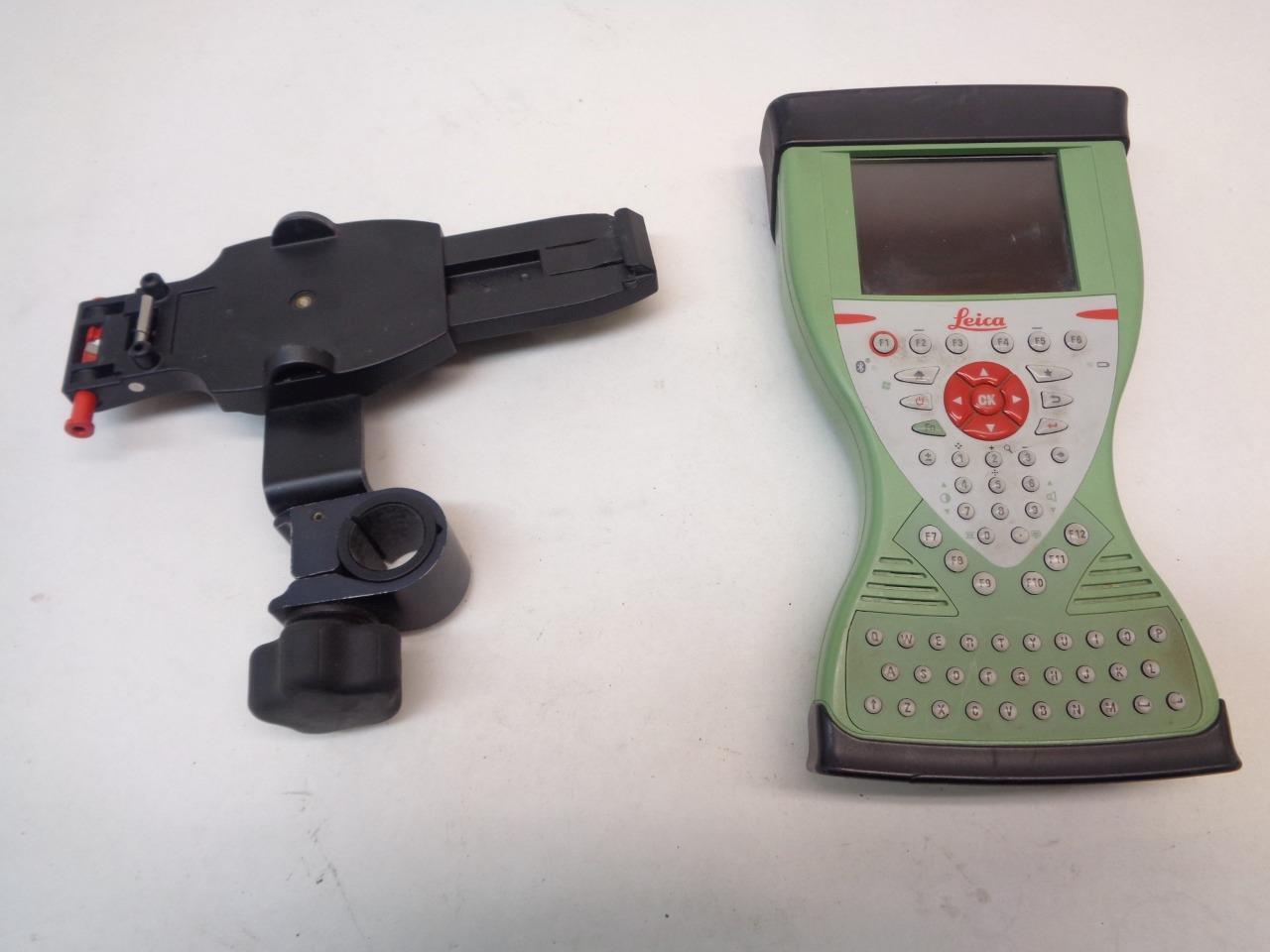 LEICA CS15 GPS DATA COLLECTOR CONTROLLER & CLAMP NO BATTERY R32T2