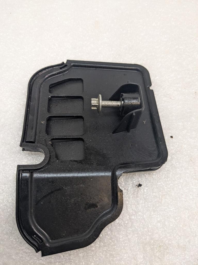 15-18 PORSCHE MACAN OIL TUB BULKHEAD 94610704230 USED R21