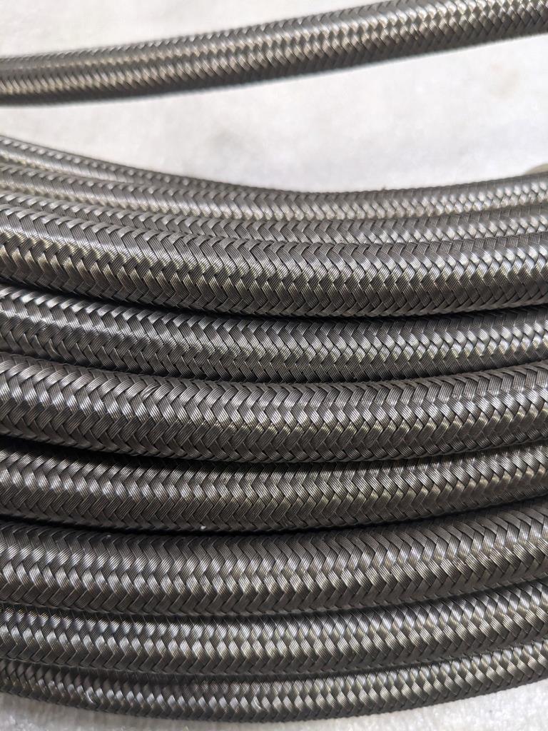 UNBRANDED BRAIDED STAINLESS STEEL 258' HOSE 1/2" OD 3/8" ID PTFE NEW R17