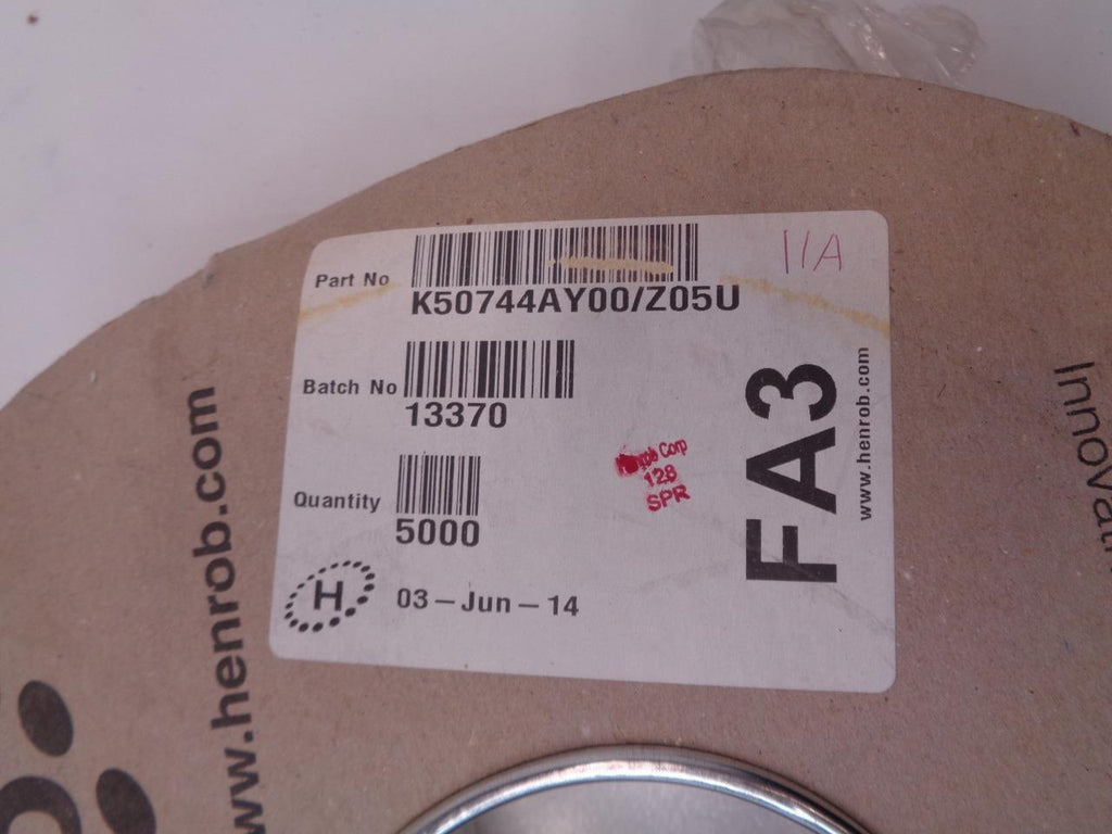 NEW HENROB INNOVATIVE JOINING SOLUTIONS REEL OF K-RIVETS K50744AY00/Z05U R32T1