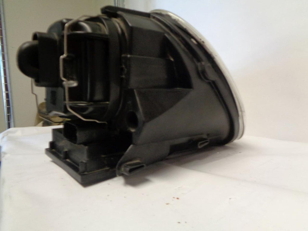 PORSCHE CAYENNE RIGHT HID HEADLIGHT 7L5 941 030 AA W/ MOUNTING BRACKET USED R31