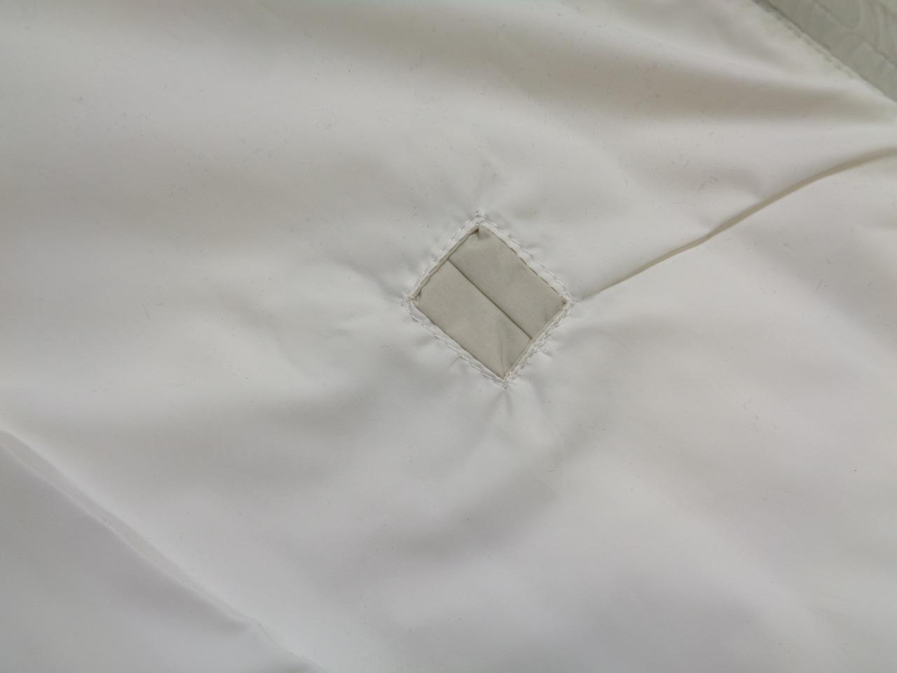 NEW WOMENS NIKE TRAINING JACKET WHITE SIZE XS 485937 SR