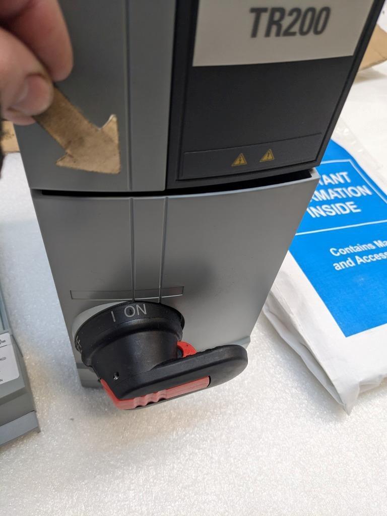 TRANE TR200 131L1510 VARIABLE FREQUENCY DRIVE TYPE 1 IP21 1P4X NEW R27