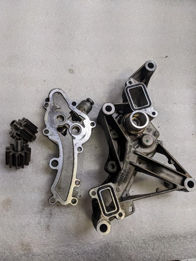 PORSCHE BOXSTER 987 2005-2008 3.2 OIL PUMP COVER 9971071124R USED R20