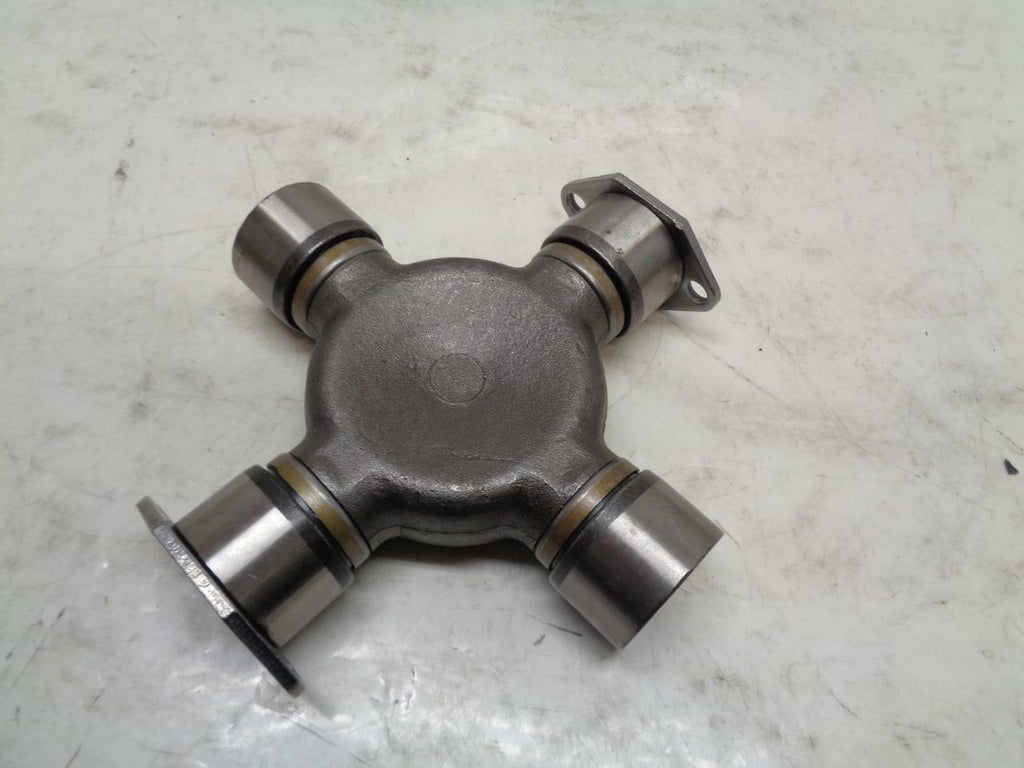 NEW NEAPCO U-JOINT SD209 281 R9TB