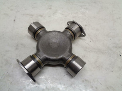 NEW NEAPCO U-JOINT SD209 281 R9TB