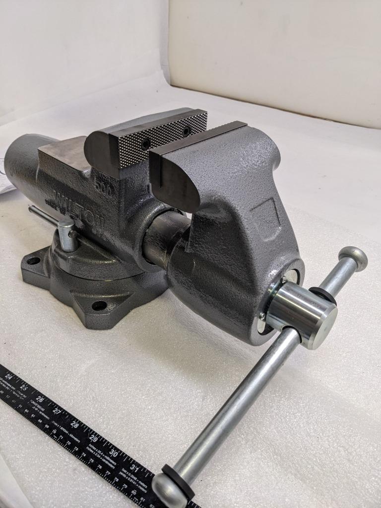 WILTON 28832 BENCH VISE 500S 5" WIDTH 8" OPENING 4-14" DEPTH SWIVEL BASE NEW H1