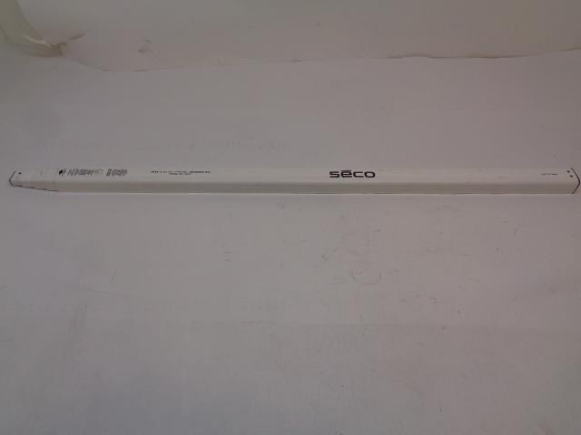 NEW SECO RECTANGULAR SERIES METRIC LEVELING ROD 5 METER 92046 R18