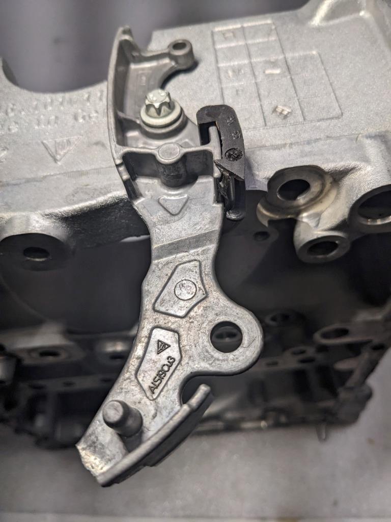 PORSCHE MACAN 2016 3.0 PETROL ENGINE BLOCK 9461011137R USED I2