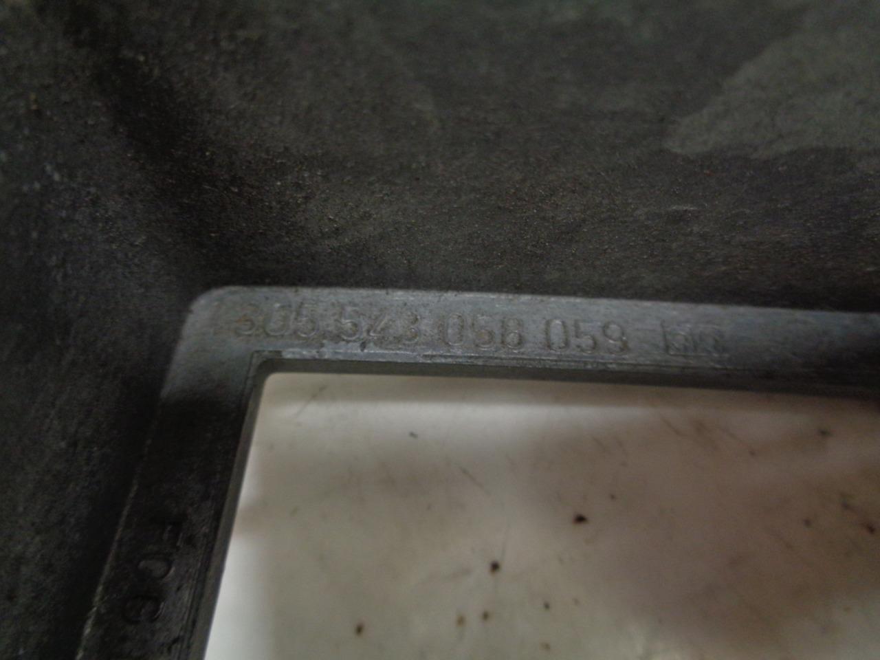 USED PORSCHE 928 FOG LIGHT FRAME BOSCH 1 305 543 058 059 R25T1