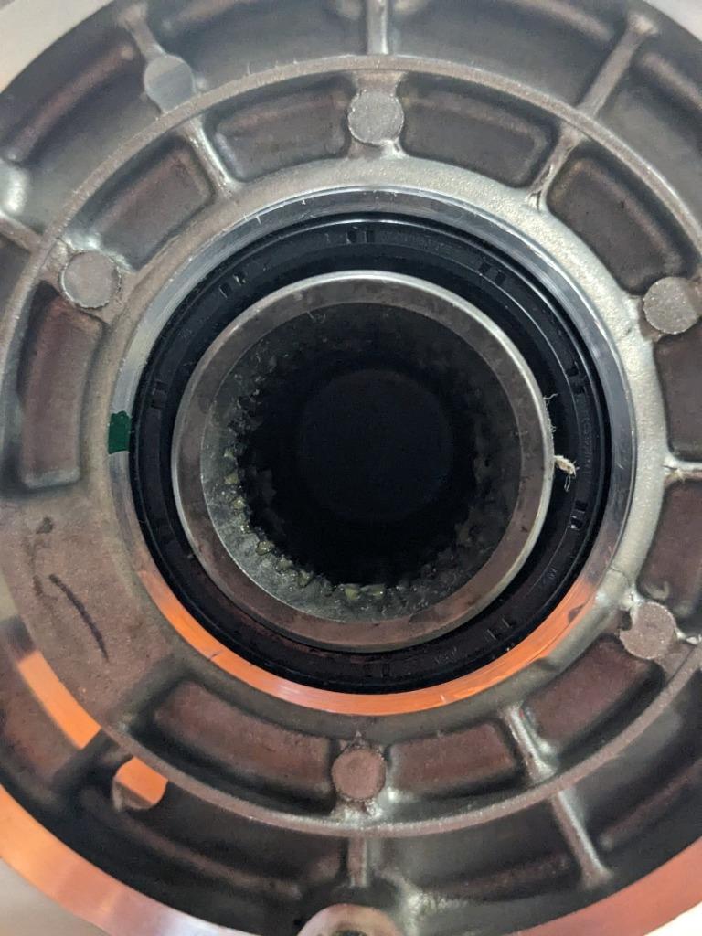 GM Transfer Case 84467435 Chevy Avalanche, Cadillac Escalade NEW DAMAGED BSRG3