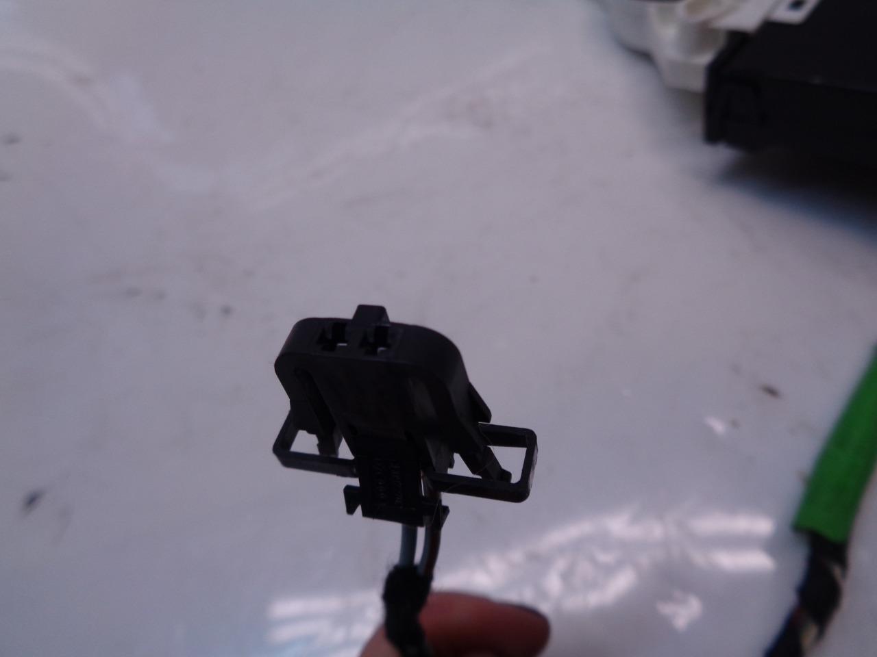 GENUINE PORSCHE WINDOW MOTOR W/CONTROL MODULE 997 624 182 03 R21T4