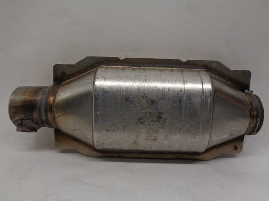 Magnaflow 51578 Direct Fit Catalytic Converter For GM 6.0/6.3L V8 2010-14 R19