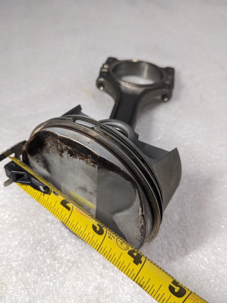 PORSCHE 987 BOXSTER PISTON & CONNECTING ROD #4 9961031028R USED 996B.G.L.