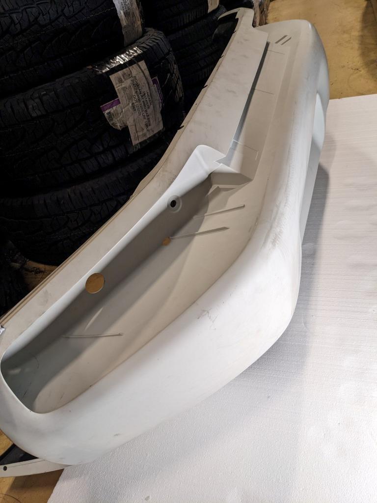 PORSCHE 928 -REAR BUMPER-LINING-WHITE- 65X30X18- 92850512322- NEW B2